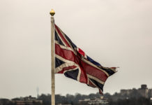 Brexit: do końca 2020 r. bez zmian w relacjach handlowych z Wlk. Brytanią