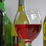 Akcyza za napoje wyskokowe w górę, ale za alkohol najwięcej płacą … niepijący