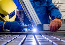 MEiN: Prognoza zapotrzebowania na pracowników w zawodach szkolnictwa branżowego na krajowym i wojewódzkim rynku pracy 2023