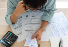 Szkoły i regulowanie należności za stare faktury